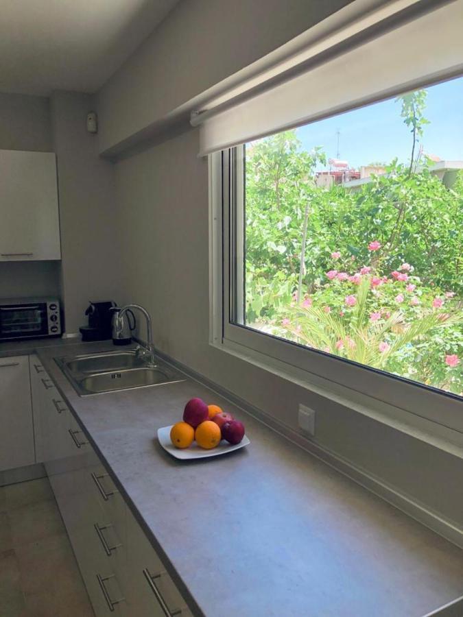 Charming Apartment In Faliro! アテネ エクステリア 写真